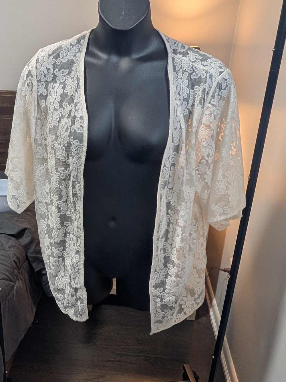 Express Cream Lace Kimono
